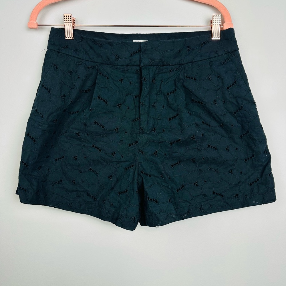 a new day Women's Black eyelet lace Shorts Size 8